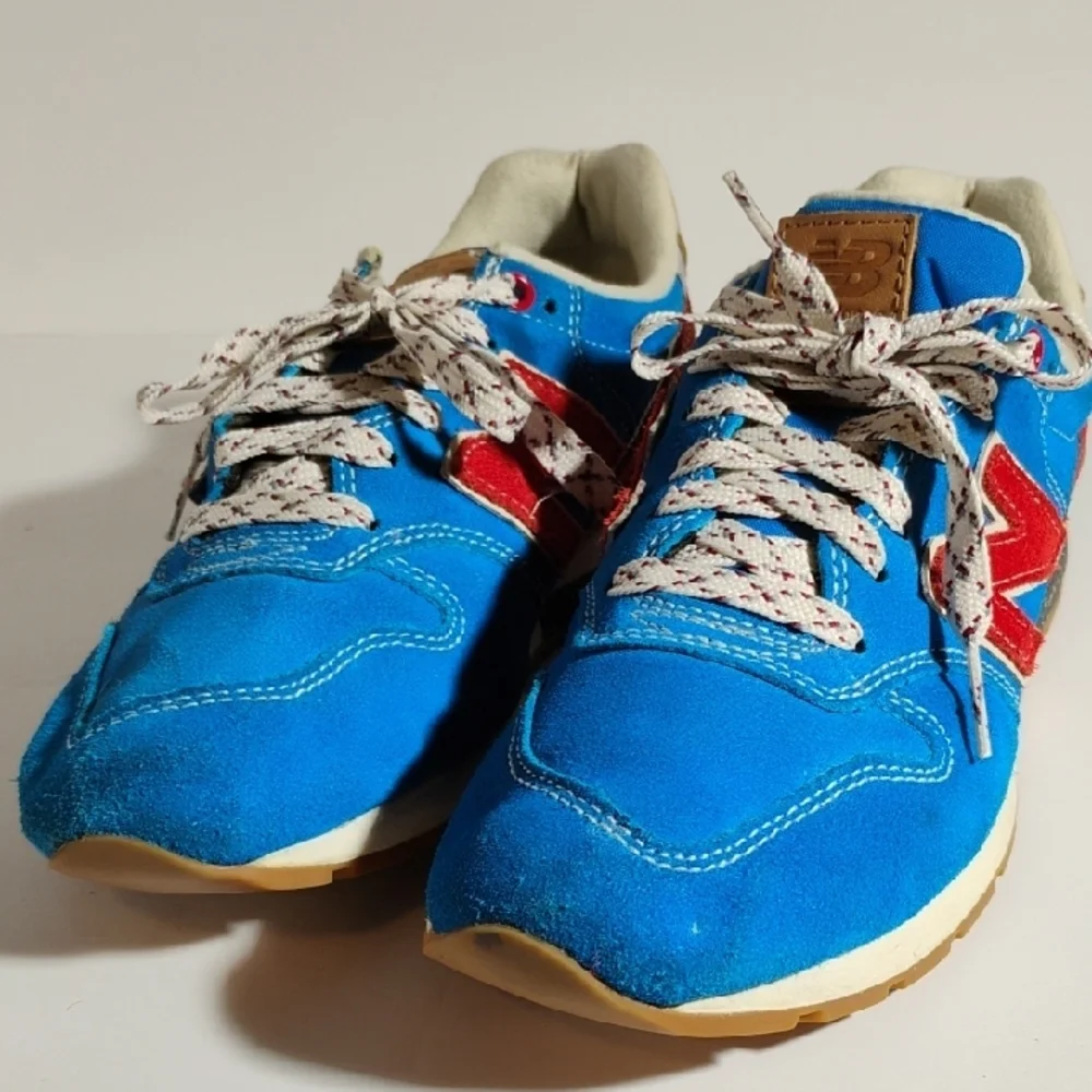 New Balance Women's Blue and Red Athletic Shoes - Picture 3 of 16